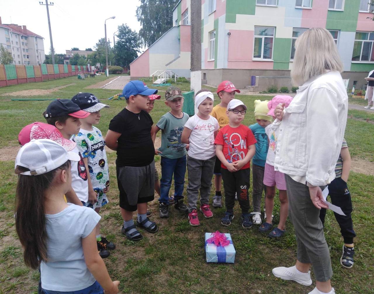 День в детском саду картинки